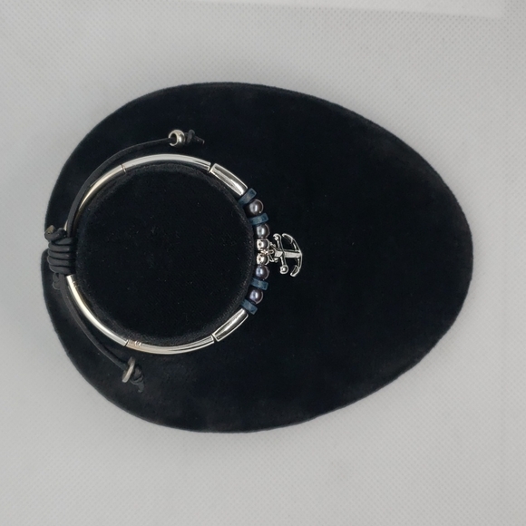 Lizzy James anchor bracelet - Picture 6 of 11